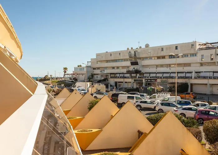 Hébergement de vacances Pleasure Héliopolis Terrasse- à 3 Min De La Agde